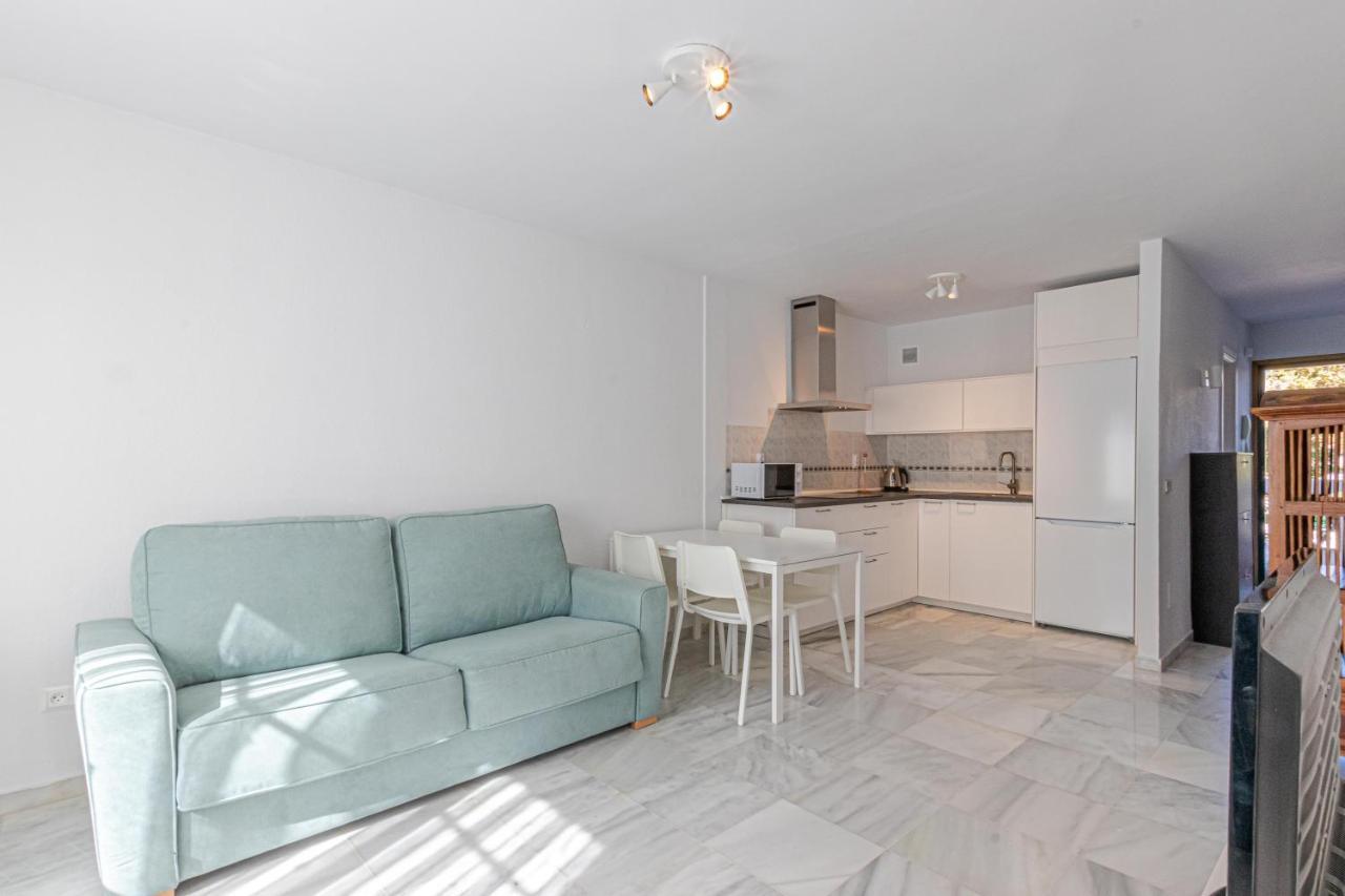 797 Holiday Rentals - Apartamento Frente Al Parque La Paloma Con Piscina ベナルマデナ エクステリア 写真