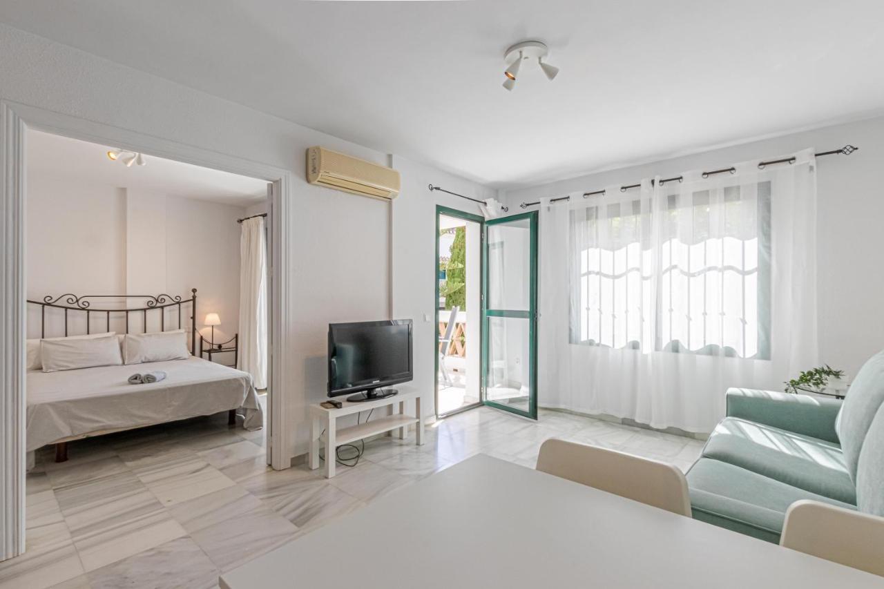 797 Holiday Rentals - Apartamento Frente Al Parque La Paloma Con Piscina ベナルマデナ エクステリア 写真